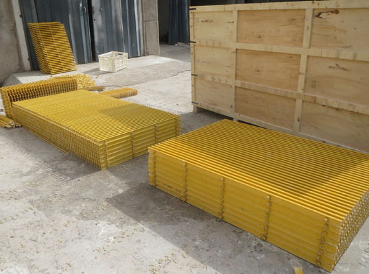 Ελαφρύ FRP Fiberglass Grating Walkway Σχεδιασμένο για πλαστικές εφαρμογές πεζοδρόμου