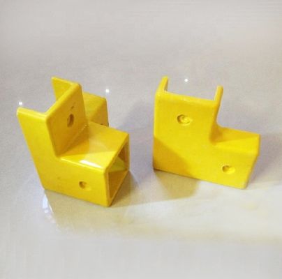 Κίτρινο 50 mm FRP 3 Way 4 Way Fittings/Connector για τετραγωνικά στρογγυλά φράχτη/συσκευές χειροπέδου