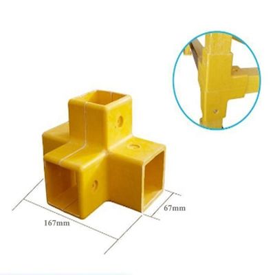 Κίτρινο 50 mm FRP 3 Way 4 Way Fittings/Connector για τετραγωνικά στρογγυλά φράχτη/συσκευές χειροπέδου