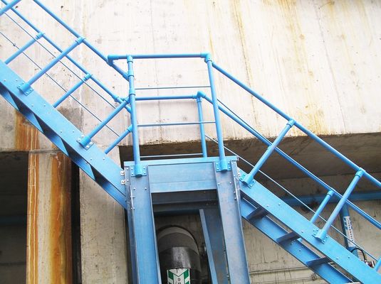 Σκάλες μόνωσης στα εργοστάσια παραγωγής ηλεκτρικής ενέργειας Σκάλες βήματος από πλαστικό ενισχυμένο με υαλοπίνακα