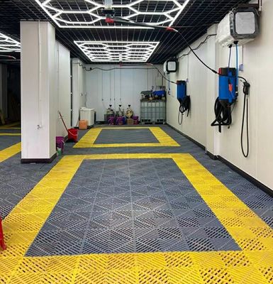 50x50x5.0cm πλαστικές στρώσεις δαπέδου γκαράζ για εργοστάσιο πλύσης αυτοκινήτων Στυλ βιομηχανικού σχεδιασμού