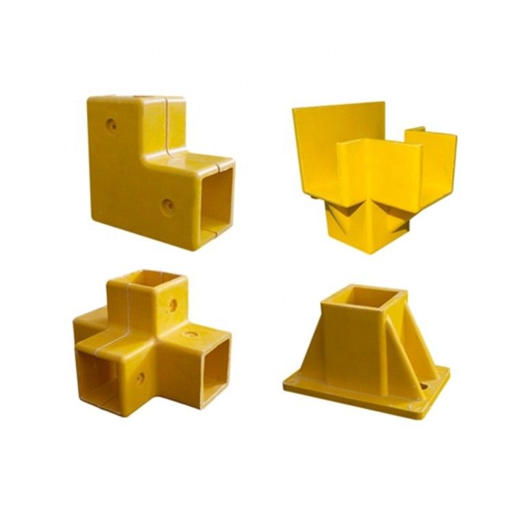 Κίτρινο 50 mm FRP 3 Way 4 Way Fittings/Connector για τετραγωνικά στρογγυλά φράχτη/συσκευές χειροπέδου